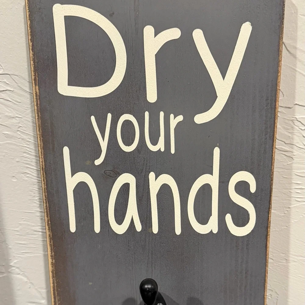 Source Unknown Gray Wall Hook Sign